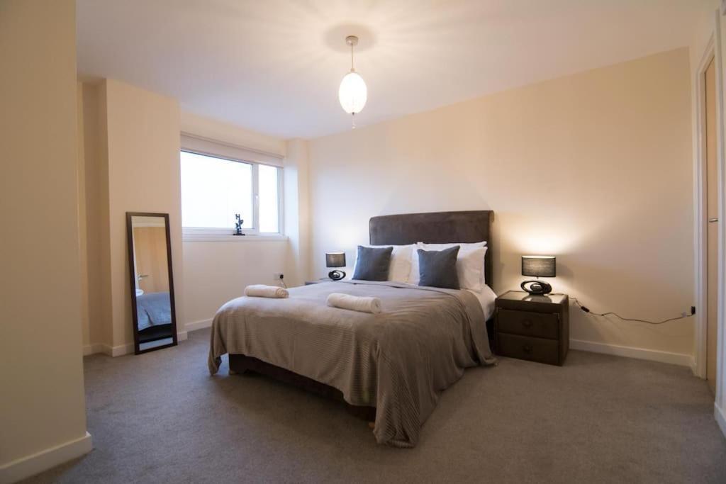 Апартаменты Executive 2 Bed 2 Bath - Free Parking Глазго Экстерьер фото